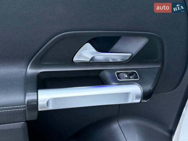 Белый Мерседес EQB, объемом двигателя 0 л и пробегом 210 тыс. км за 25900 $, фото 58 на Automoto.ua