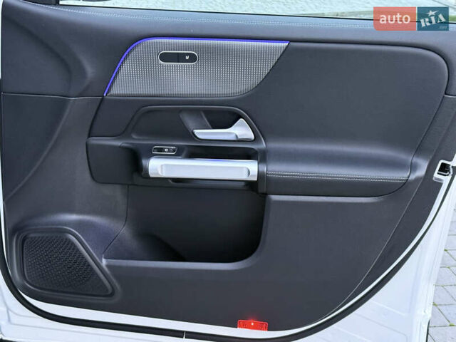 Белый Мерседес EQB, объемом двигателя 0 л и пробегом 210 тыс. км за 25900 $, фото 64 на Automoto.ua