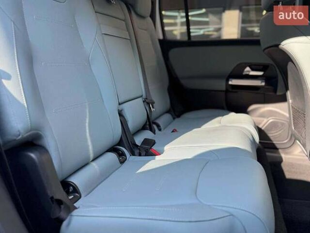 Белый Мерседес EQB, объемом двигателя 0 л и пробегом 30 тыс. км за 36700 $, фото 15 на Automoto.ua