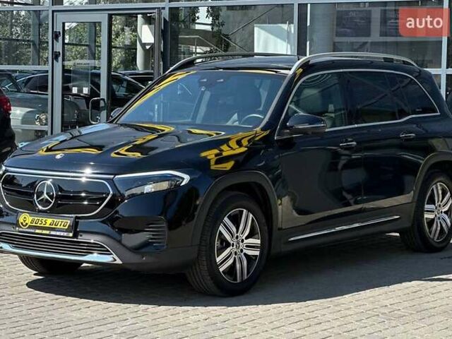 Черный Мерседес EQB, объемом двигателя 0 л и пробегом 5 тыс. км за 35500 $, фото 2 на Automoto.ua