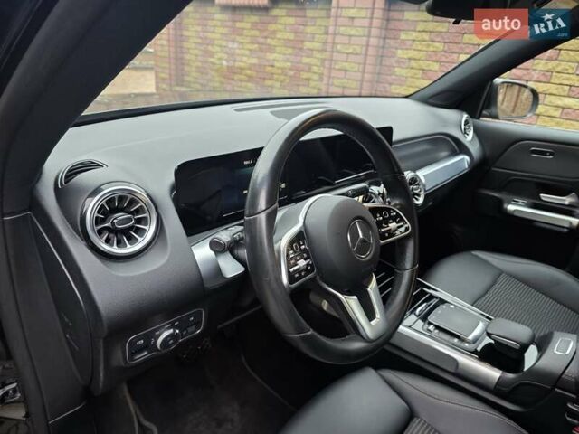Черный Мерседес EQB, объемом двигателя 0 л и пробегом 71 тыс. км за 27777 $, фото 15 на Automoto.ua