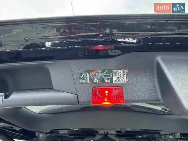 Черный Мерседес EQB, объемом двигателя 0 л и пробегом 69 тыс. км за 29999 $, фото 42 на Automoto.ua