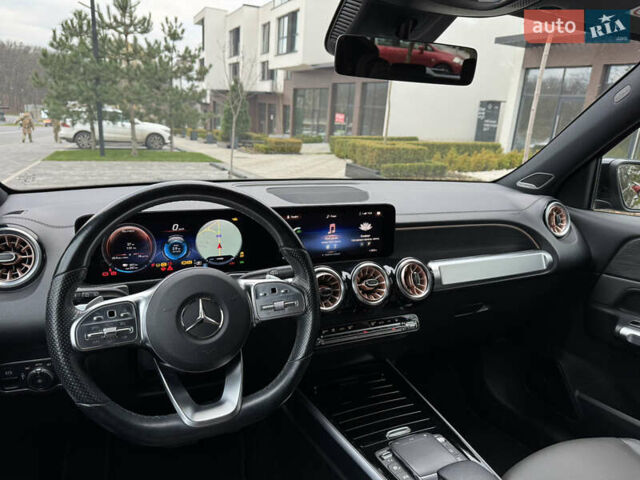 Черный Мерседес EQB, объемом двигателя 0 л и пробегом 69 тыс. км за 29999 $, фото 30 на Automoto.ua