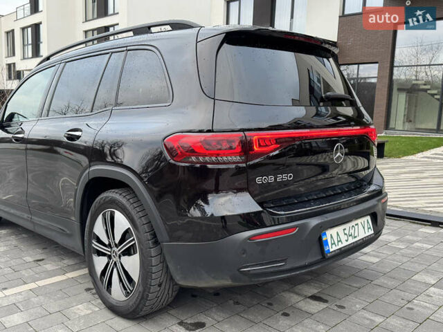 Черный Мерседес EQB, объемом двигателя 0 л и пробегом 69 тыс. км за 29999 $, фото 13 на Automoto.ua
