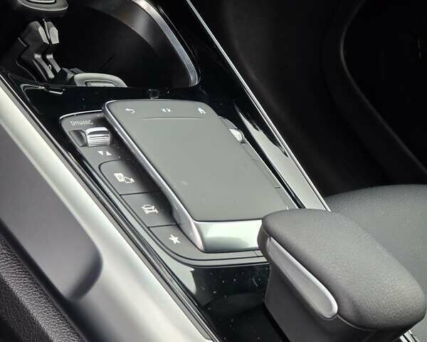 Черный Мерседес EQB, объемом двигателя 0 л и пробегом 14 тыс. км за 35500 $, фото 29 на Automoto.ua