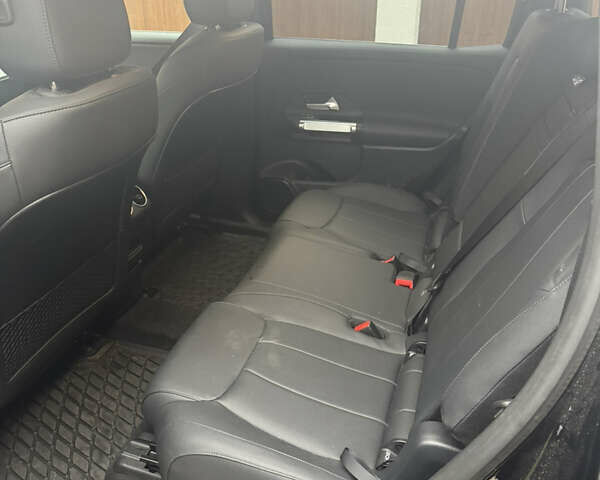 Чорний Мерседес EQB, об'ємом двигуна 0 л та пробігом 21 тис. км за 29900 $, фото 5 на Automoto.ua