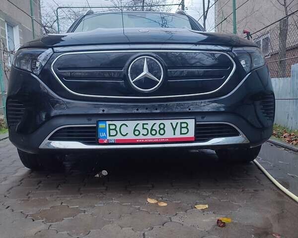 Черный Мерседес EQB, объемом двигателя 0 л и пробегом 14 тыс. км за 37000 $, фото 2 на Automoto.ua