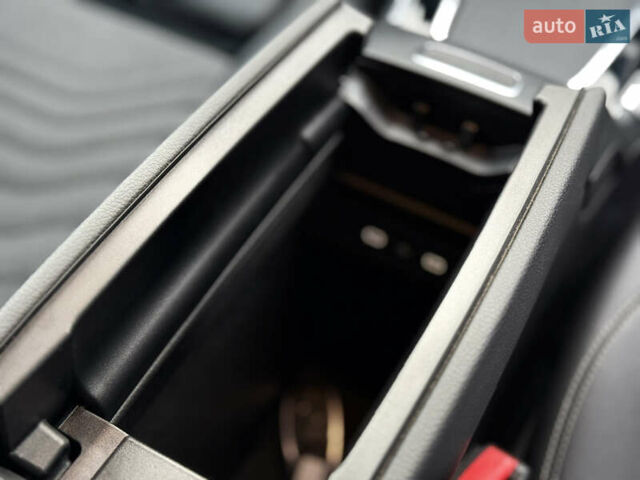 Мерседес EQB 2024 у Ковель на Automoto.ua Чорний Мерседес EQB, об'ємом двигуна 0 л та пробігом 62 тис. км за 34580 $, фото 47 на Automoto.ua