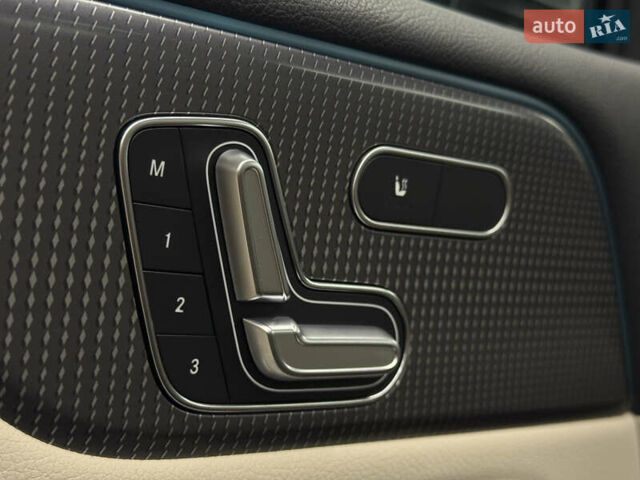 Мерседес EQB, объемом двигателя 0 л и пробегом 108 тыс. км за 31499 $, фото 22 на Automoto.ua