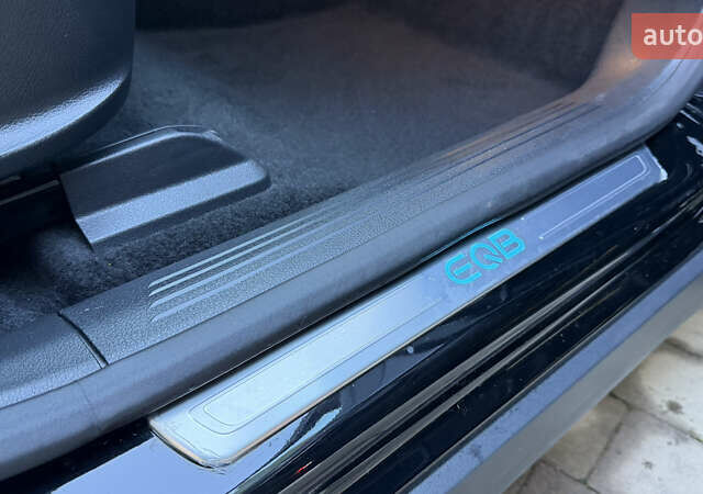 Мерседес EQB, объемом двигателя 0 л и пробегом 11 тыс. км за 33999 $, фото 11 на Automoto.ua
