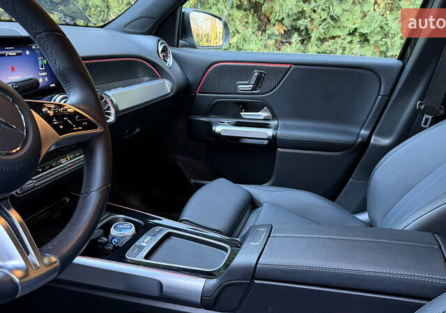 Мерседес EQB, объемом двигателя 0 л и пробегом 11 тыс. км за 33999 $, фото 32 на Automoto.ua