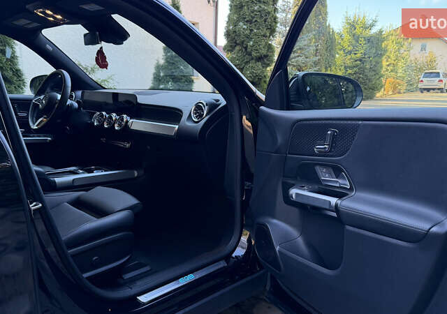 Мерседес EQB, объемом двигателя 0 л и пробегом 11 тыс. км за 33999 $, фото 10 на Automoto.ua