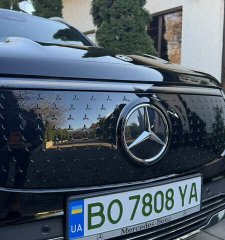 Мерседес EQB, объемом двигателя 0 л и пробегом 11 тыс. км за 33999 $, фото 1 на Automoto.ua