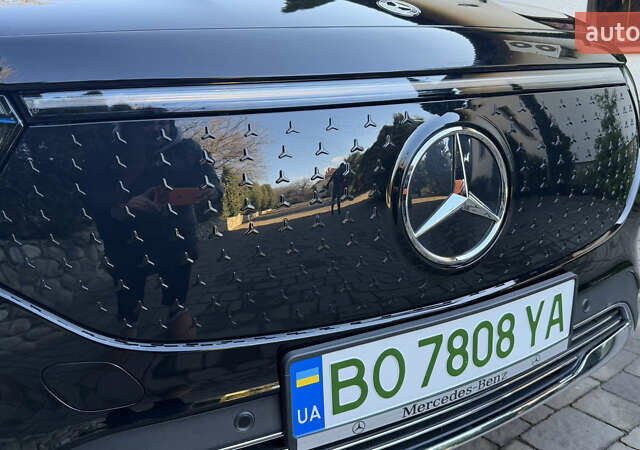 Мерседес EQB, объемом двигателя 0 л и пробегом 11 тыс. км за 33999 $, фото 4 на Automoto.ua
