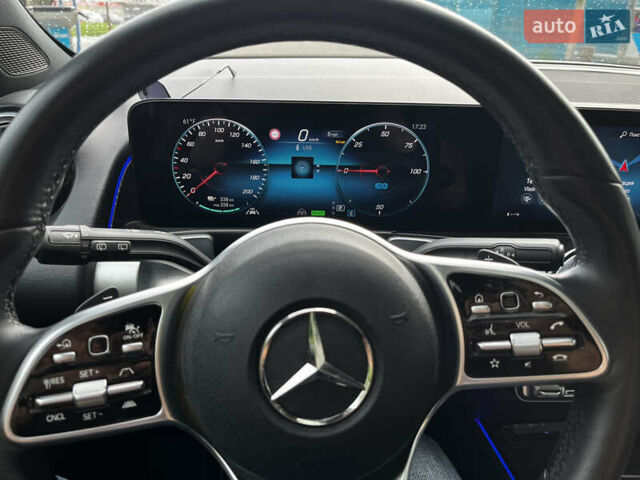Серый Мерседес EQB, объемом двигателя 0 л и пробегом 41 тыс. км за 34500 $, фото 13 на Automoto.ua