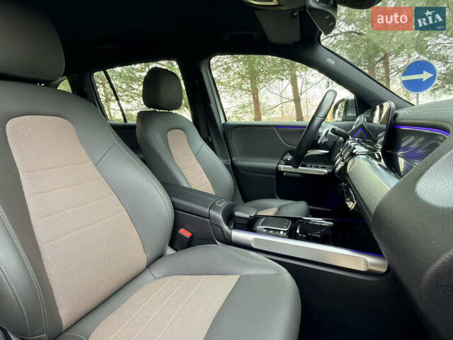 Серый Мерседес EQB, объемом двигателя 0 л и пробегом 99 тыс. км за 29990 $, фото 16 на Automoto.ua