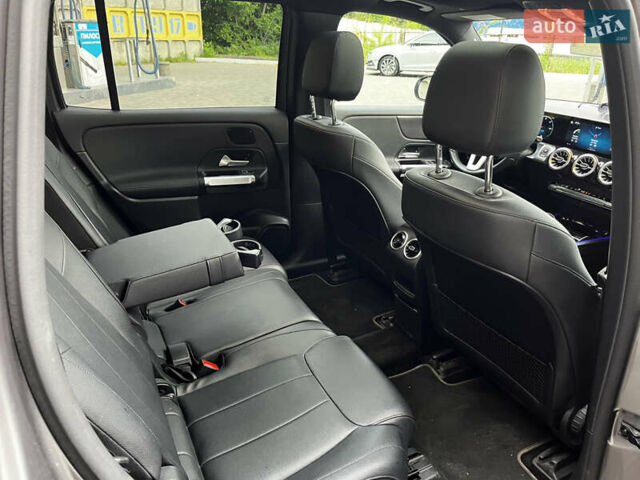 Серый Мерседес EQB, объемом двигателя 0 л и пробегом 41 тыс. км за 34500 $, фото 9 на Automoto.ua