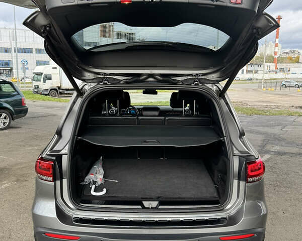 Серый Мерседес EQB, объемом двигателя 0 л и пробегом 45 тыс. км за 34500 $, фото 23 на Automoto.ua