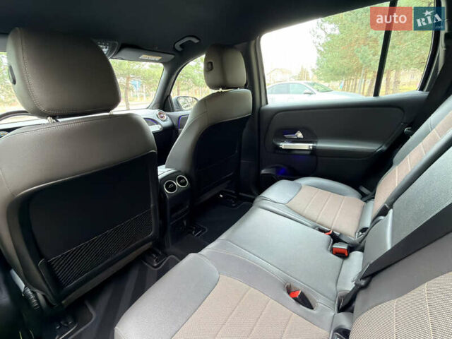 Серый Мерседес EQB, объемом двигателя 0 л и пробегом 99 тыс. км за 29990 $, фото 21 на Automoto.ua