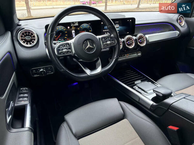 Серый Мерседес EQB, объемом двигателя 0 л и пробегом 99 тыс. км за 29990 $, фото 13 на Automoto.ua