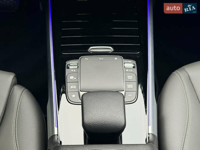 Серый Мерседес EQB, объемом двигателя 0 л и пробегом 99 тыс. км за 29990 $, фото 25 на Automoto.ua