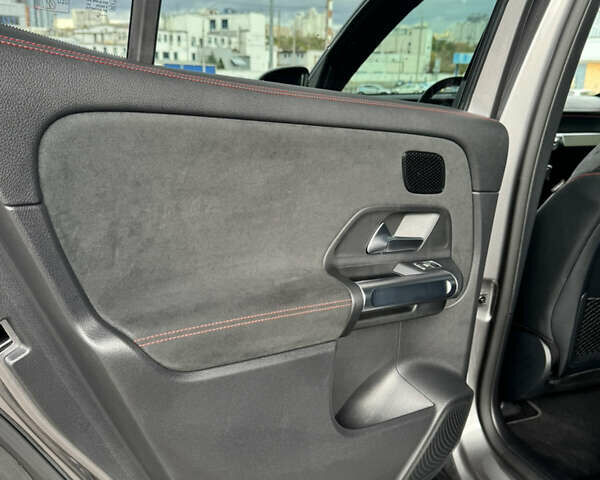 Серый Мерседес EQB, объемом двигателя 0 л и пробегом 45 тыс. км за 34500 $, фото 22 на Automoto.ua