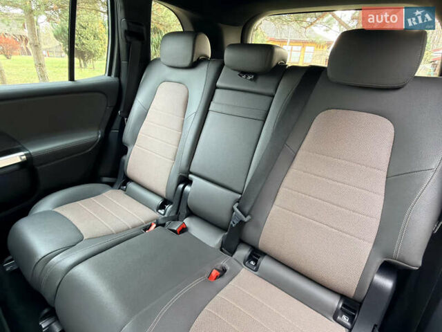 Серый Мерседес EQB, объемом двигателя 0 л и пробегом 99 тыс. км за 29990 $, фото 20 на Automoto.ua