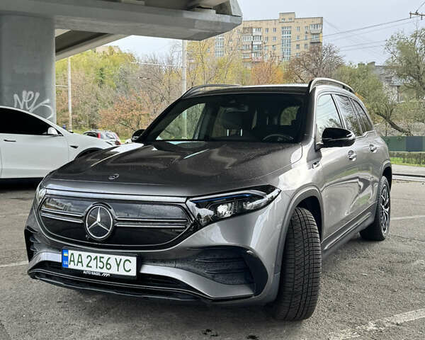 Серый Мерседес EQB, объемом двигателя 0 л и пробегом 45 тыс. км за 34500 $, фото 1 на Automoto.ua