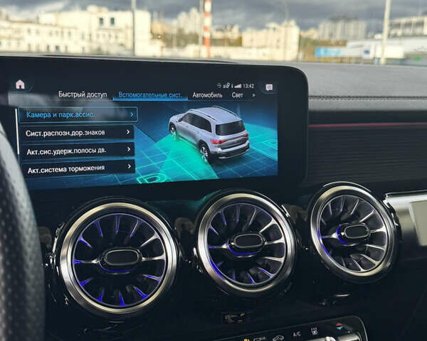 Серый Мерседес EQB, объемом двигателя 0 л и пробегом 45 тыс. км за 34500 $, фото 10 на Automoto.ua