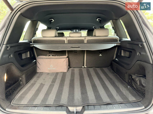 Серый Мерседес EQB, объемом двигателя 0 л и пробегом 99 тыс. км за 29990 $, фото 28 на Automoto.ua