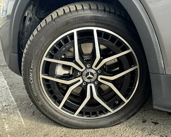 Серый Мерседес EQB, объемом двигателя 0 л и пробегом 45 тыс. км за 34500 $, фото 9 на Automoto.ua