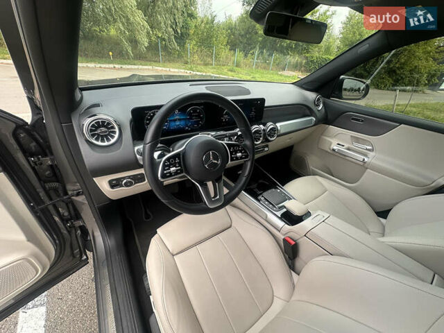 Серый Мерседес EQB, объемом двигателя 0 л и пробегом 31 тыс. км за 33999 $, фото 21 на Automoto.ua