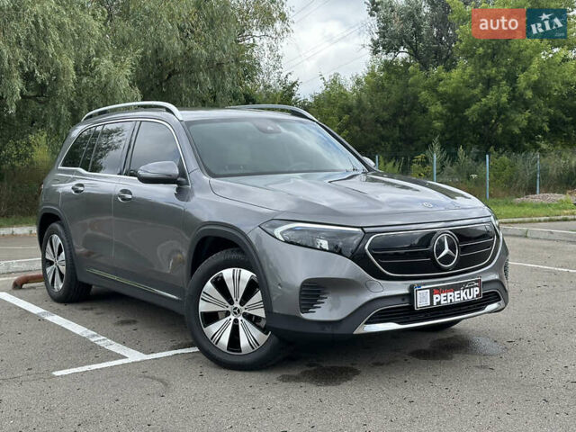 Серый Мерседес EQB, объемом двигателя 0 л и пробегом 31 тыс. км за 33999 $, фото 1 на Automoto.ua