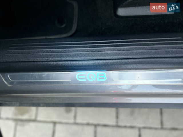 Сірий Мерседес EQB, об'ємом двигуна 0 л та пробігом 18 тис. км за 37000 $, фото 13 на Automoto.ua
