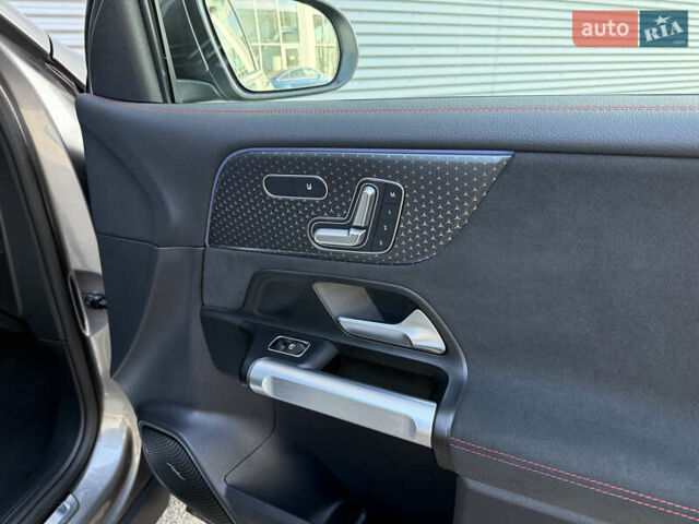 Мерседес EQB 2025 у Рівному на Automoto.ua Сірий Мерседес EQB, об'ємом двигуна 0 л та пробігом 15 тис. км за 39500 $, фото 36 на Automoto.ua