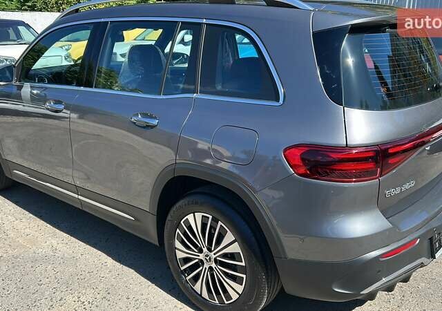 Сірий Мерседес EQB, об'ємом двигуна 0 л та пробігом 1 тис. км за 36999 $, фото 1 на Automoto.ua
