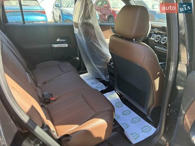 Сірий Мерседес EQB, об'ємом двигуна 0 л та пробігом 1 тис. км за 36999 $, фото 9 на Automoto.ua