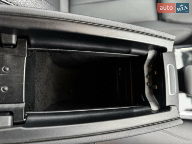 Синій Мерседес EQB, об'ємом двигуна 0 л та пробігом 64 тис. км за 29500 $, фото 60 на Automoto.ua