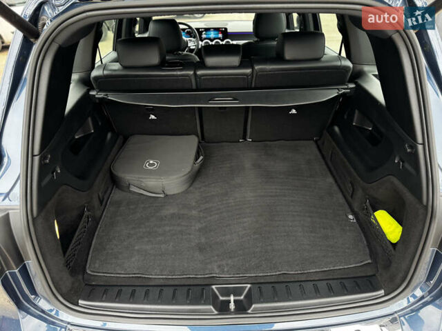 Синій Мерседес EQB, об'ємом двигуна 0 л та пробігом 64 тис. км за 29500 $, фото 43 на Automoto.ua