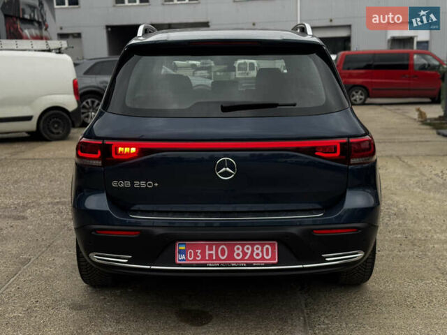 Синій Мерседес EQB, об'ємом двигуна 0 л та пробігом 64 тис. км за 29500 $, фото 7 на Automoto.ua