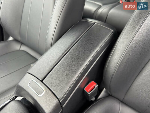 Синій Мерседес EQB, об'ємом двигуна 0 л та пробігом 64 тис. км за 29500 $, фото 36 на Automoto.ua