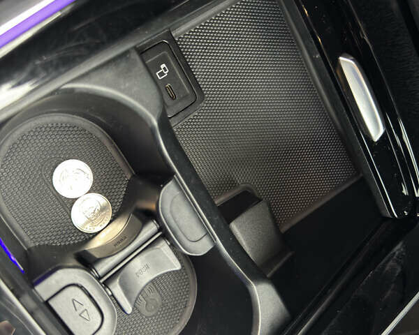 Синій Мерседес EQB, об'ємом двигуна 0 л та пробігом 64 тис. км за 29500 $, фото 34 на Automoto.ua