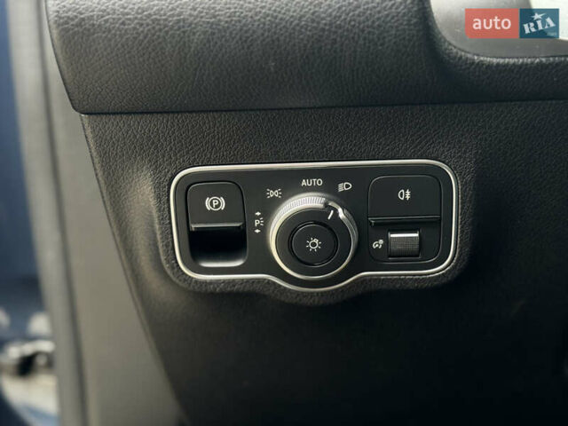 Синій Мерседес EQB, об'ємом двигуна 0 л та пробігом 64 тис. км за 29500 $, фото 27 на Automoto.ua