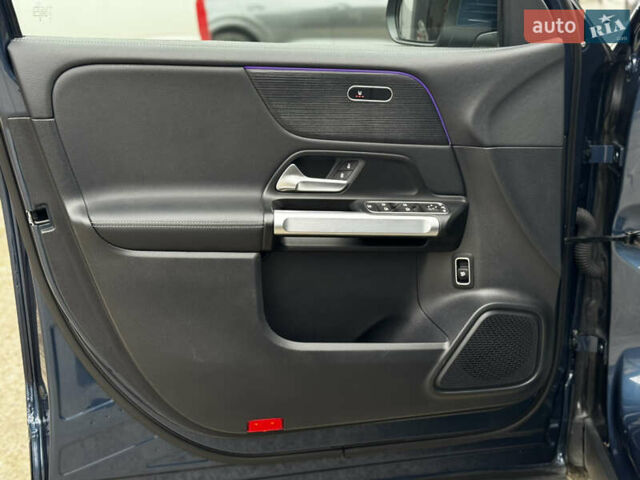 Синій Мерседес EQB, об'ємом двигуна 0 л та пробігом 64 тис. км за 29500 $, фото 20 на Automoto.ua