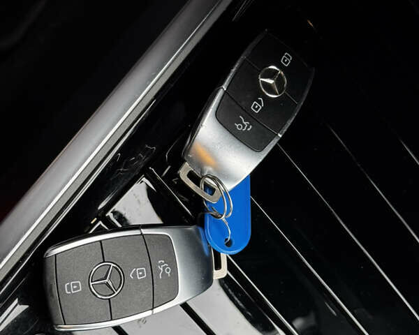 Синій Мерседес EQB, об'ємом двигуна 0 л та пробігом 64 тис. км за 29500 $, фото 68 на Automoto.ua