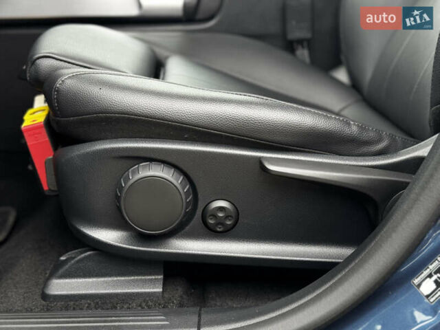 Синій Мерседес EQB, об'ємом двигуна 0 л та пробігом 64 тис. км за 29500 $, фото 24 на Automoto.ua