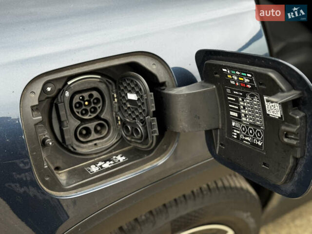 Синій Мерседес EQB, об'ємом двигуна 0 л та пробігом 64 тис. км за 29500 $, фото 49 на Automoto.ua