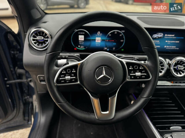 Синій Мерседес EQB, об'ємом двигуна 0 л та пробігом 64 тис. км за 29500 $, фото 28 на Automoto.ua