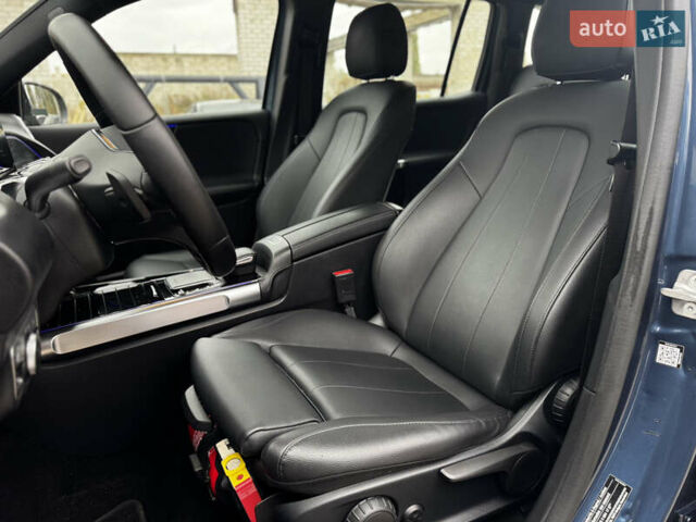 Синій Мерседес EQB, об'ємом двигуна 0 л та пробігом 64 тис. км за 29500 $, фото 25 на Automoto.ua