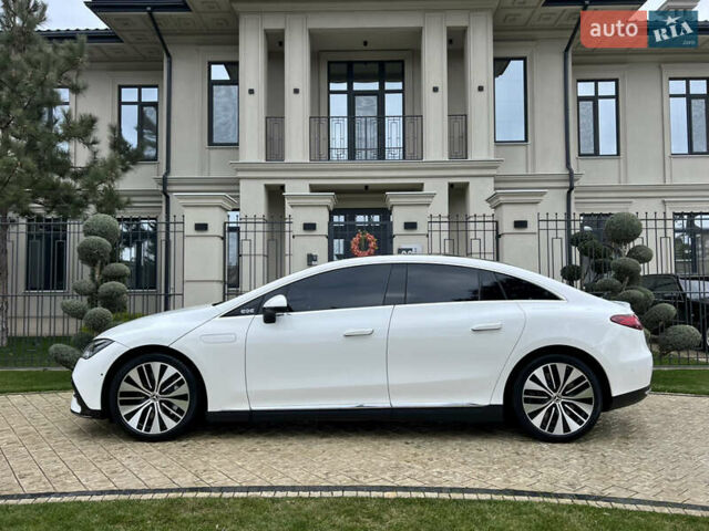 Белый Мерседес EQE, объемом двигателя 0 л и пробегом 11 тыс. км за 44000 $, фото 6 на Automoto.ua